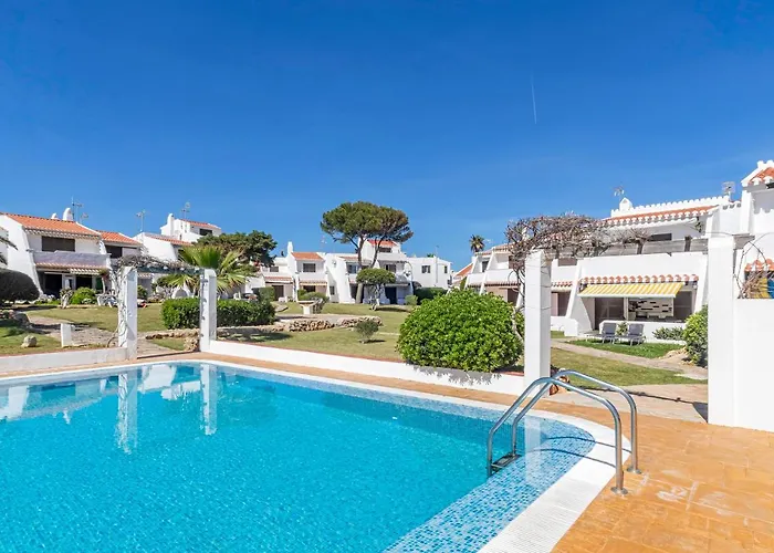 Semesterbostad Pons *